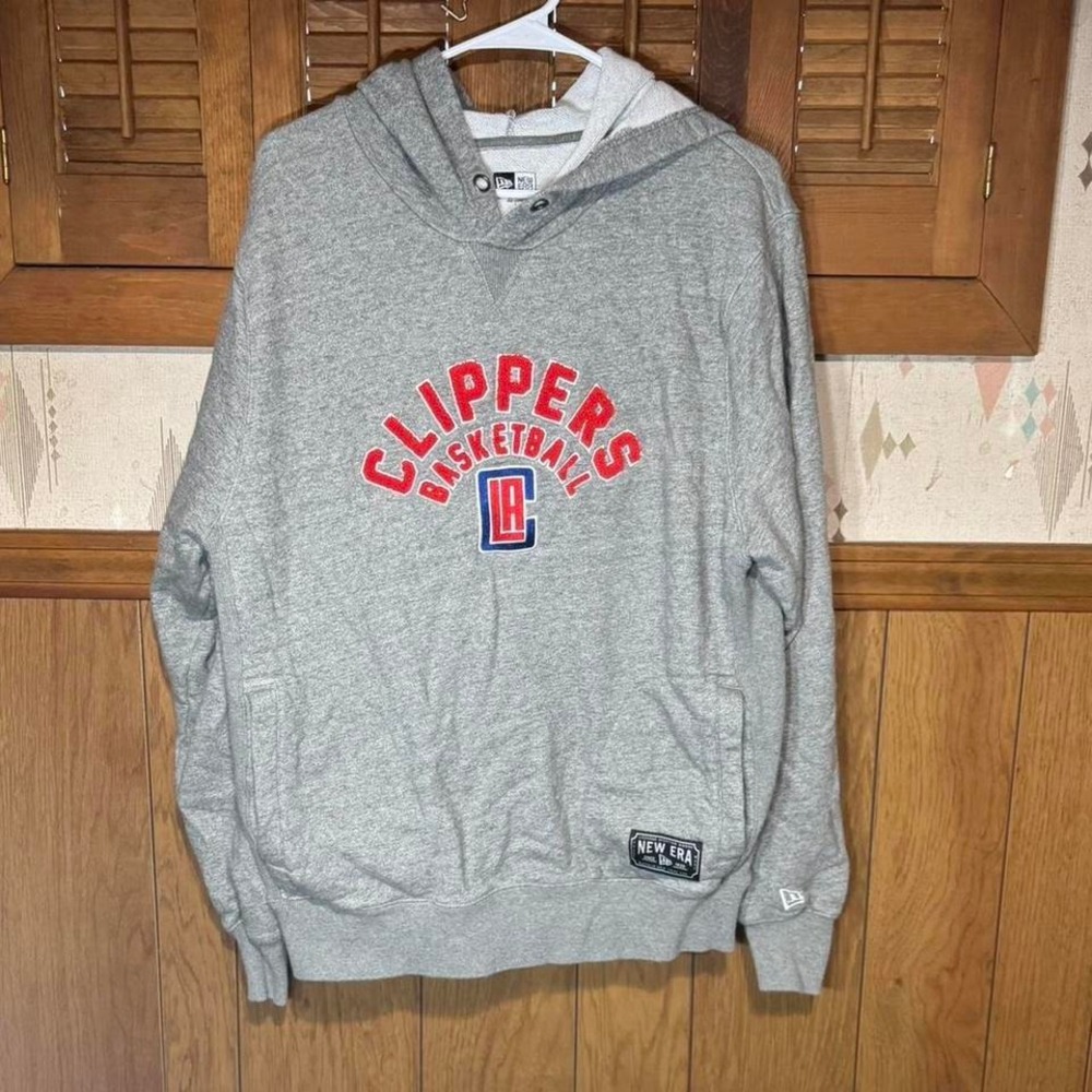 Grey New Era Clippers hoodie Size Large‎